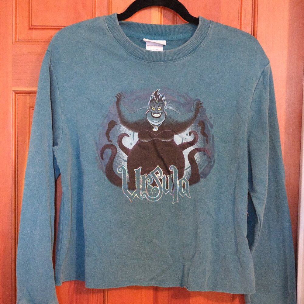 NWT Disney Women's Long Sleeved Ursula Cropped Shirt